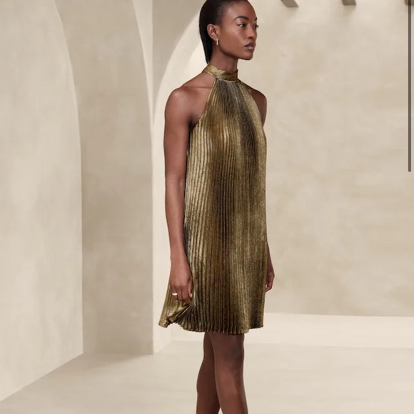 Gold pleated Banana Republic dress - Picture 1 of 2
